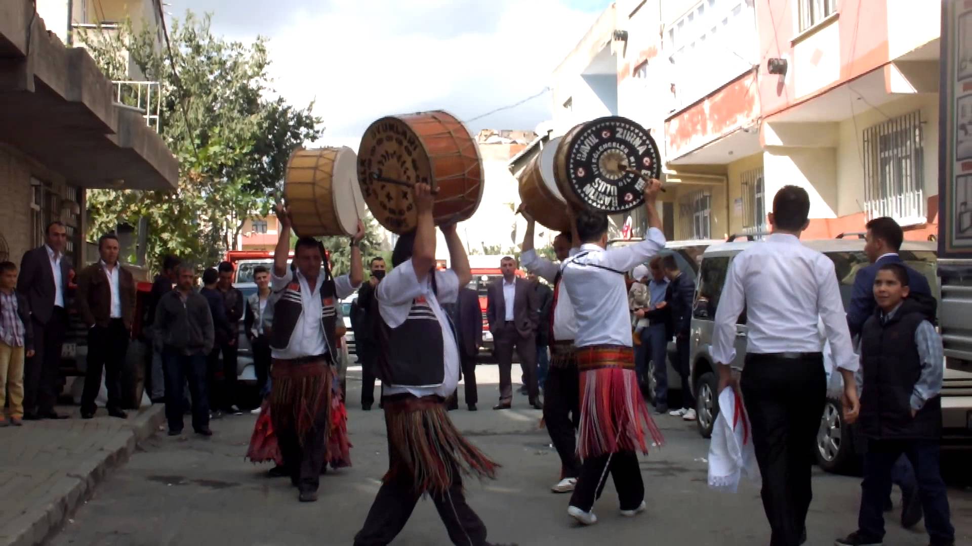 Davullu Asker Gönder